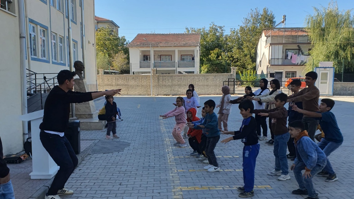 OKULUMDA SAĞLIKLI BESLENİYORUM 